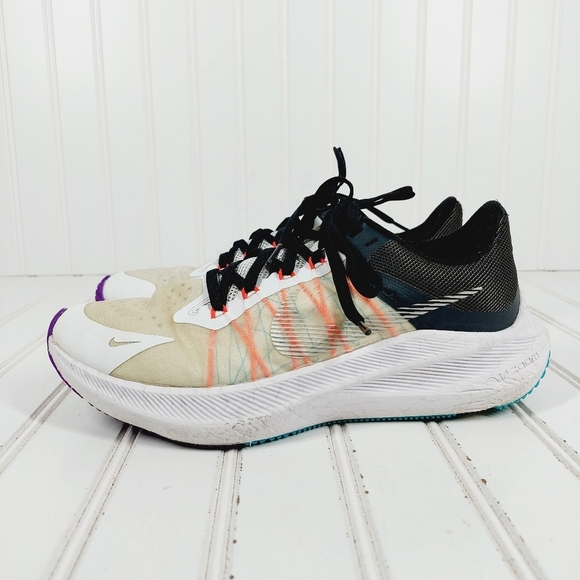 Nike Shoes - Nike Zoom Winflo 8 White Black Lace Up Athleisure Casual Running Sneakets D1022